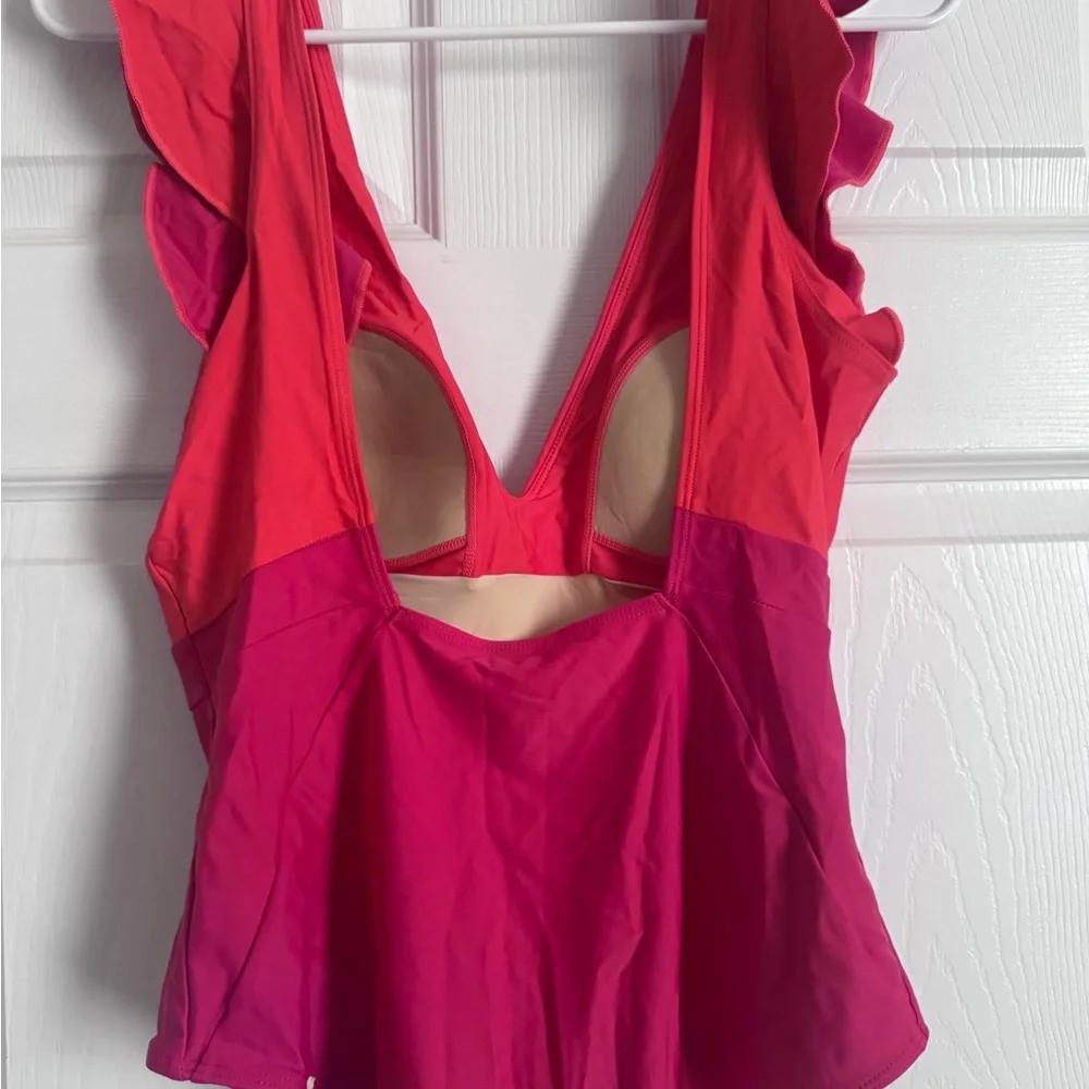 Summersalt The Ruffle Backflip - Picture 8 of 11